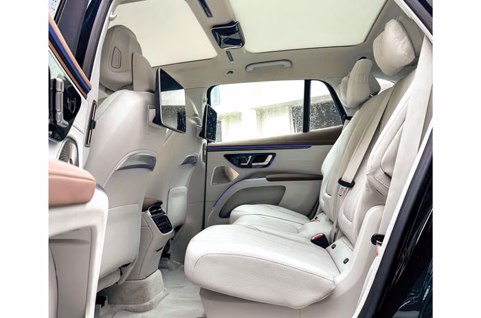 Mercedes EQS SUV seats