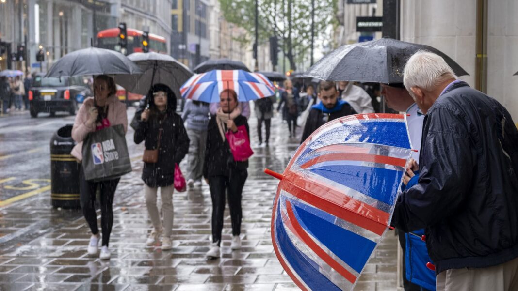 UK economy grows by a meager 0.1% in the third quarter, missing expectations