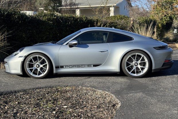 2022 Porsche 911 GT3 Touring 6-Speed