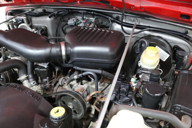 No Reserve: 2001 Jeep Wrangler SE 5-Speed